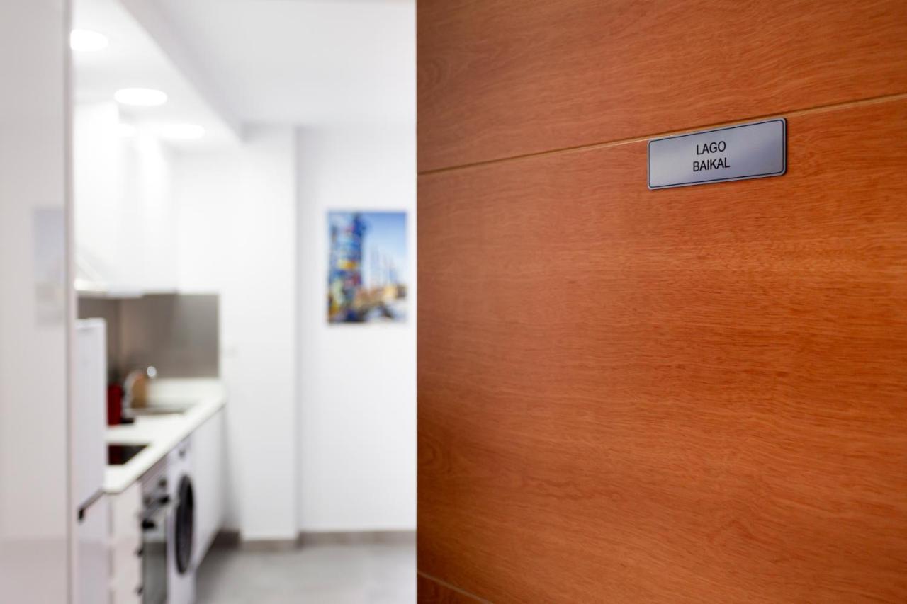 8 Lacus Baikal L’Hospitalet de Llobregat Exterior foto